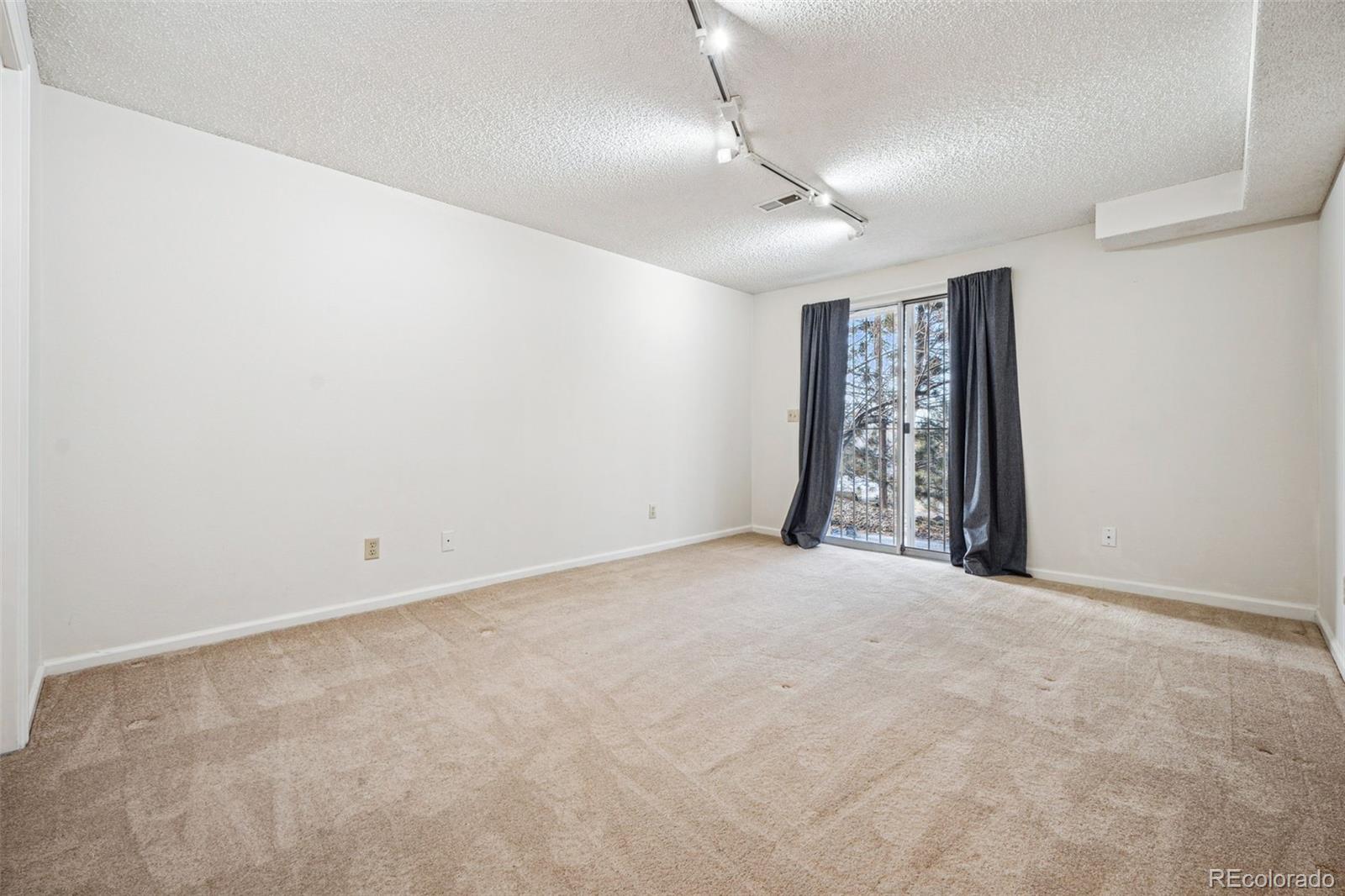 MLS Image #37 for 1470 s quebec way 82,denver, Colorado