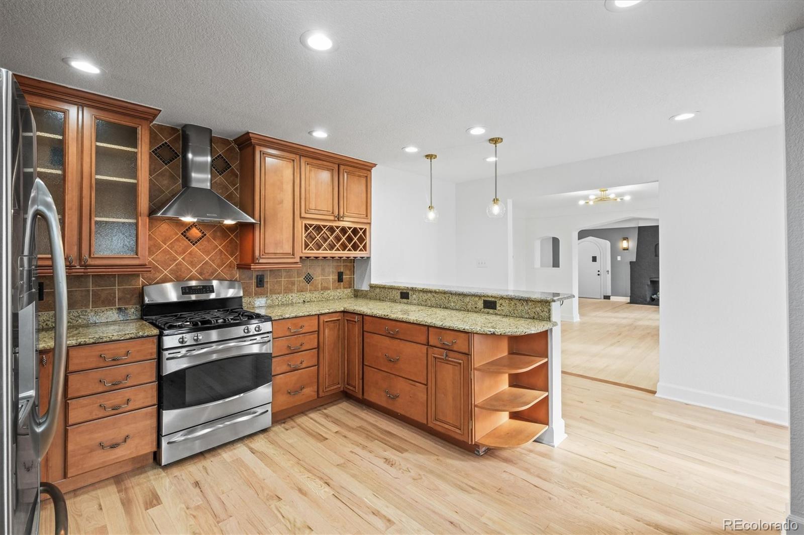 MLS Image #15 for 150  harrison street,denver, Colorado