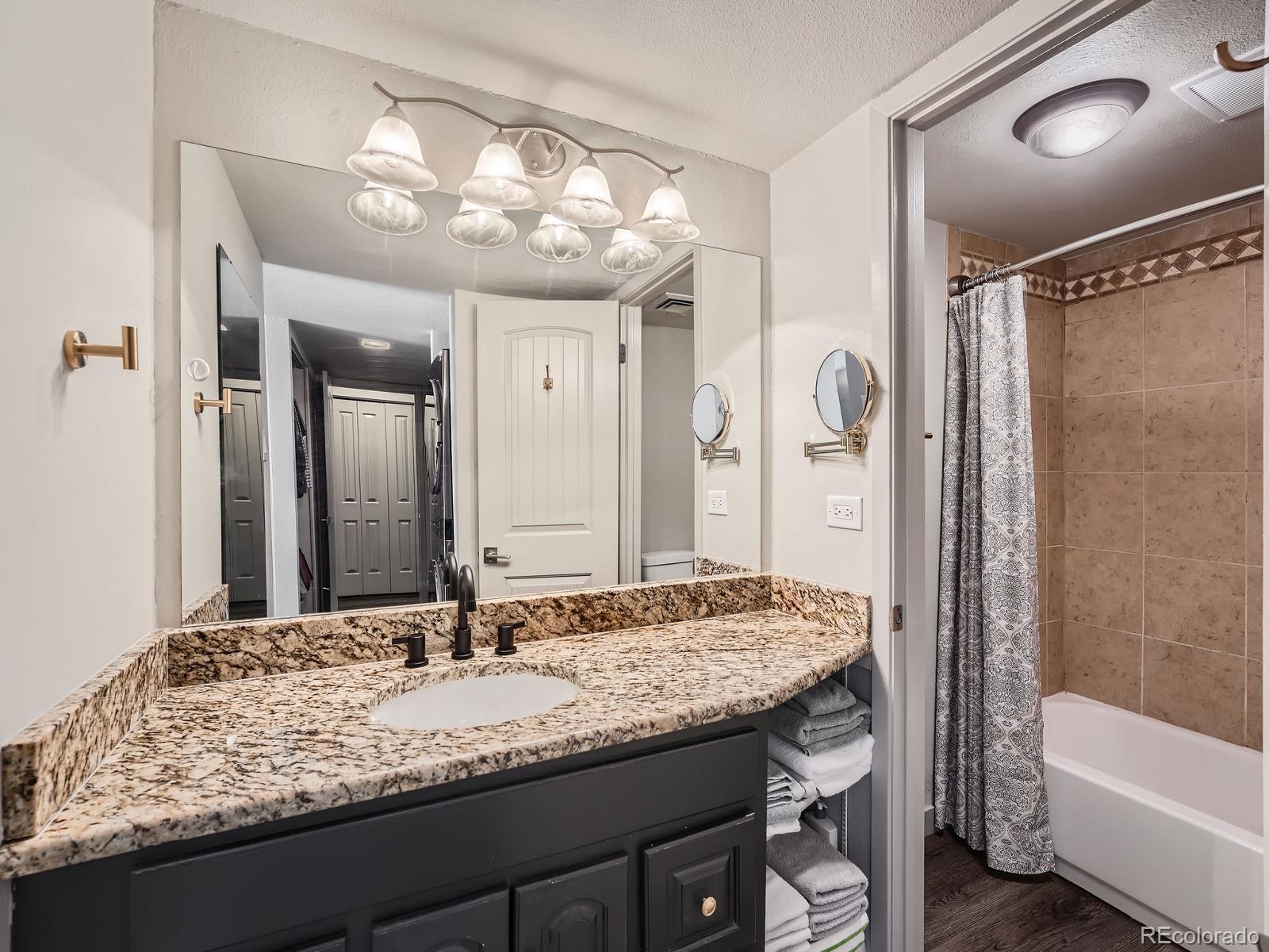 MLS Image #13 for 3351 s monaco parkway f,denver, Colorado