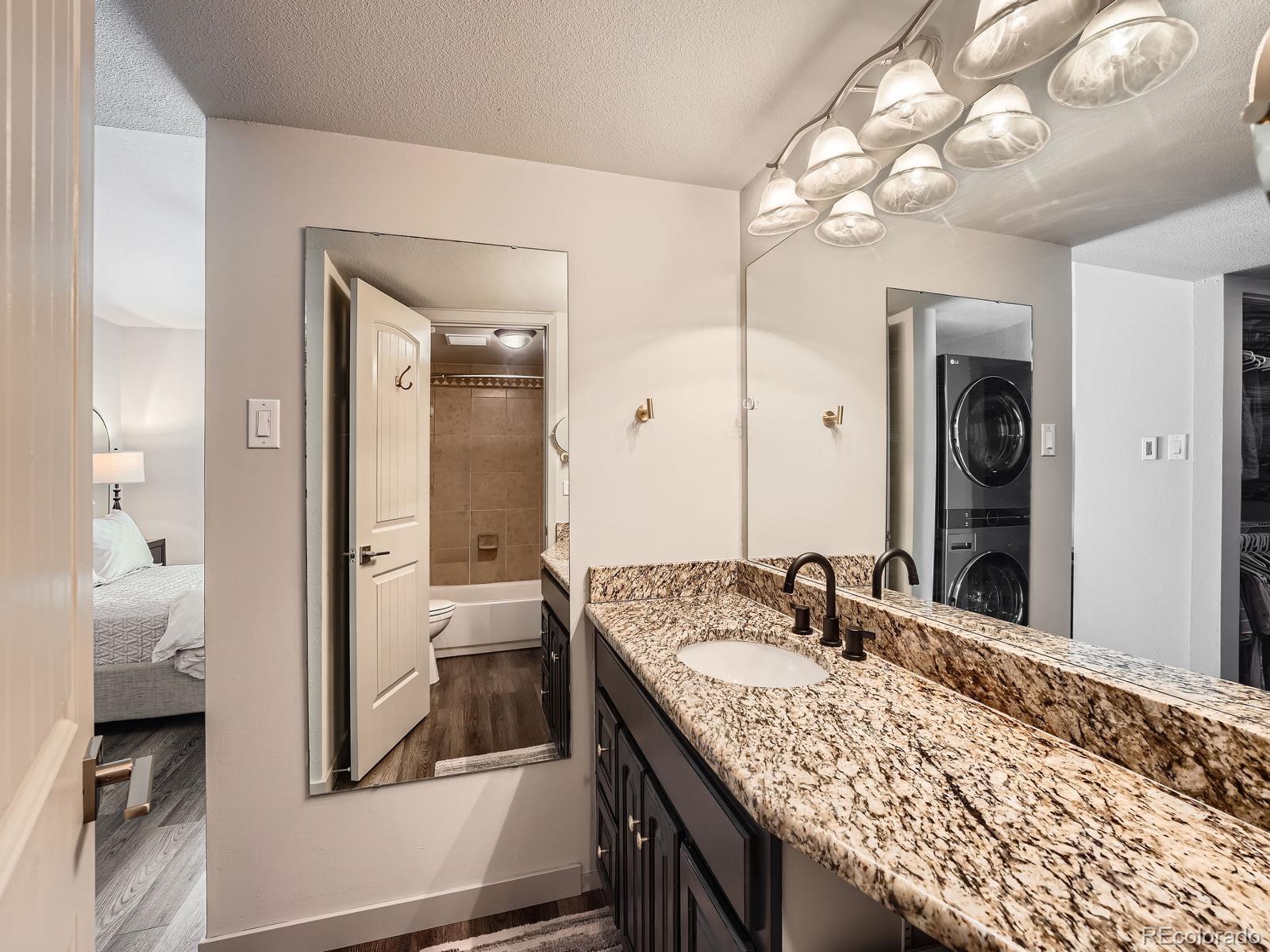 MLS Image #14 for 3351 s monaco parkway f,denver, Colorado