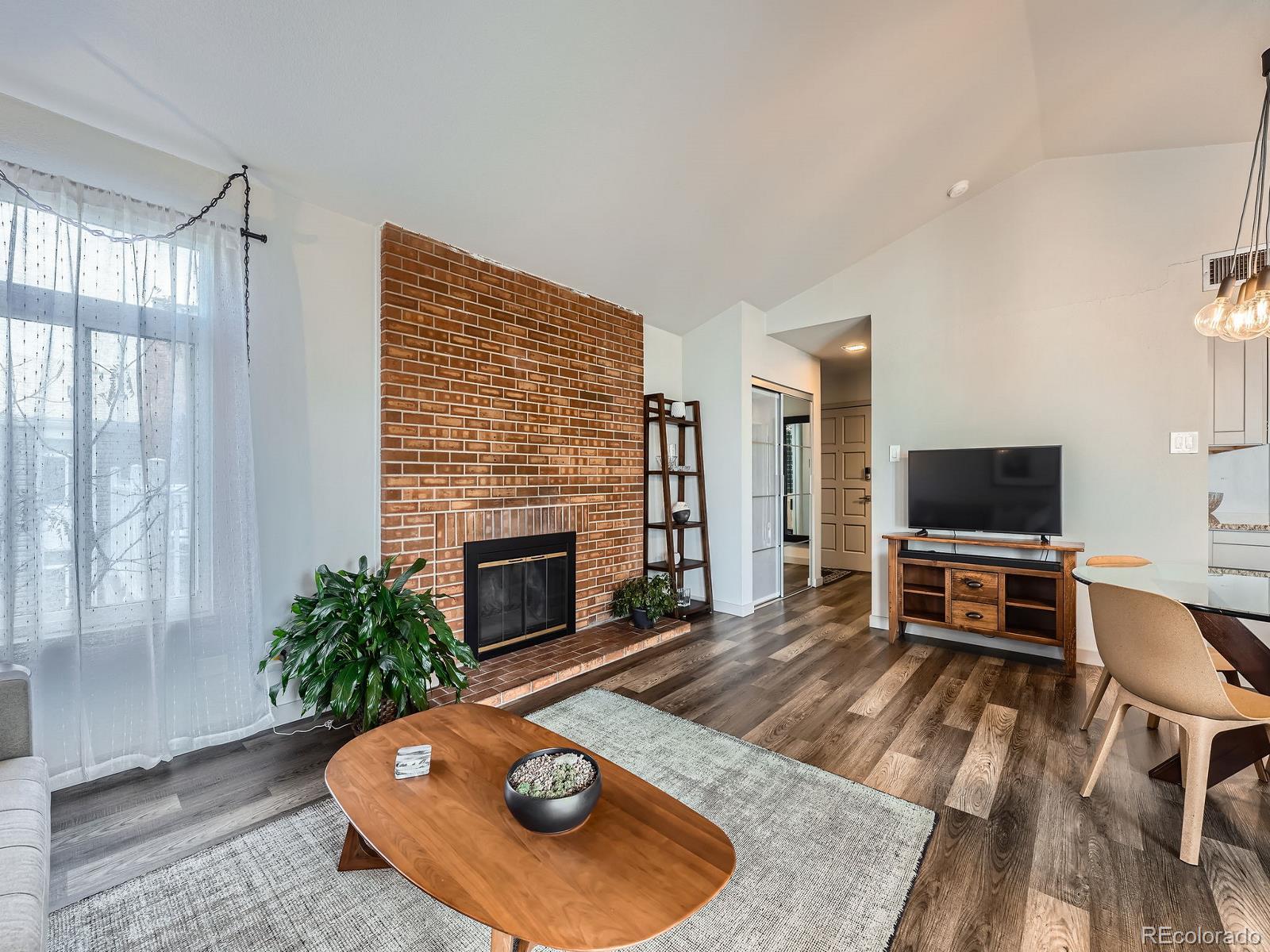 MLS Image #3 for 3351 s monaco parkway f,denver, Colorado