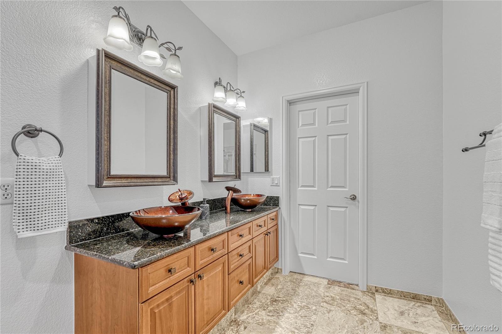 MLS Image #18 for 23480 e moraine place,aurora, Colorado