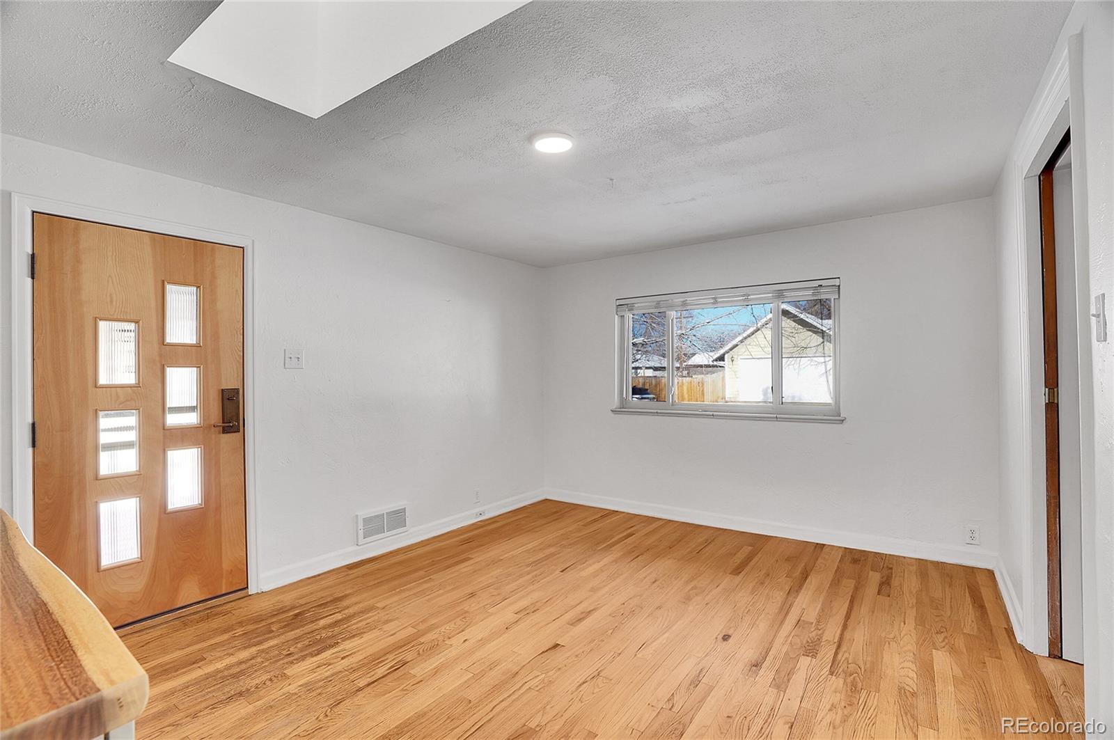 MLS Image #17 for 749  poplar street,denver, Colorado