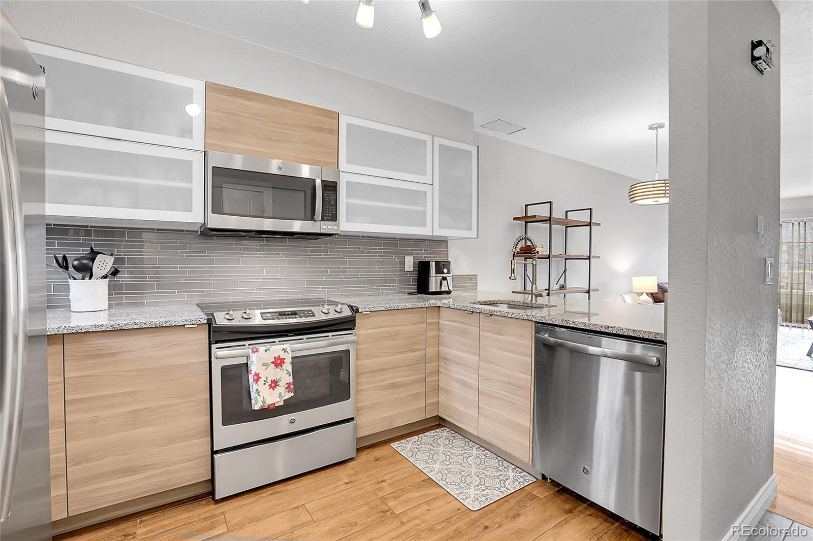 MLS Image #5 for 1818 s quebec way 11-8,denver, Colorado