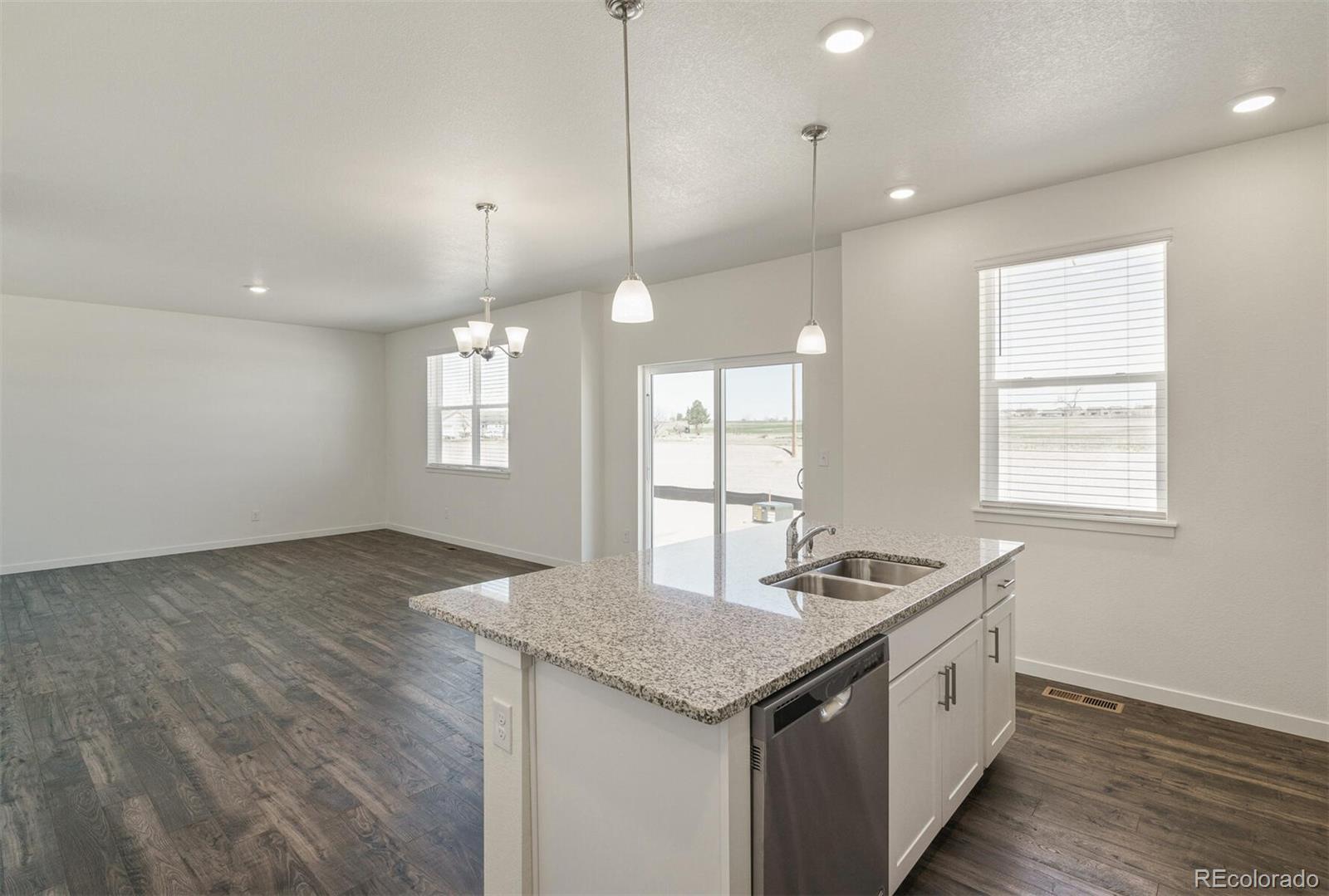 MLS Image #14 for 15963  syracuse street,thornton, Colorado