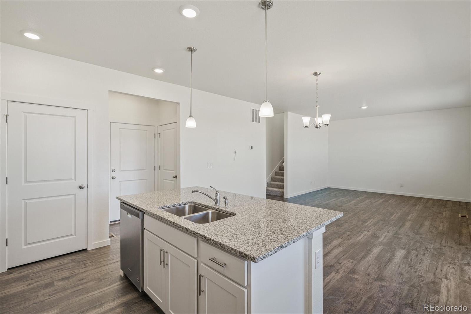 MLS Image #15 for 15963  syracuse street,thornton, Colorado