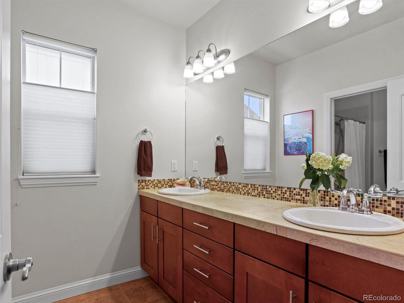 MLS Image #26 for 9217 e 4th place,denver, Colorado