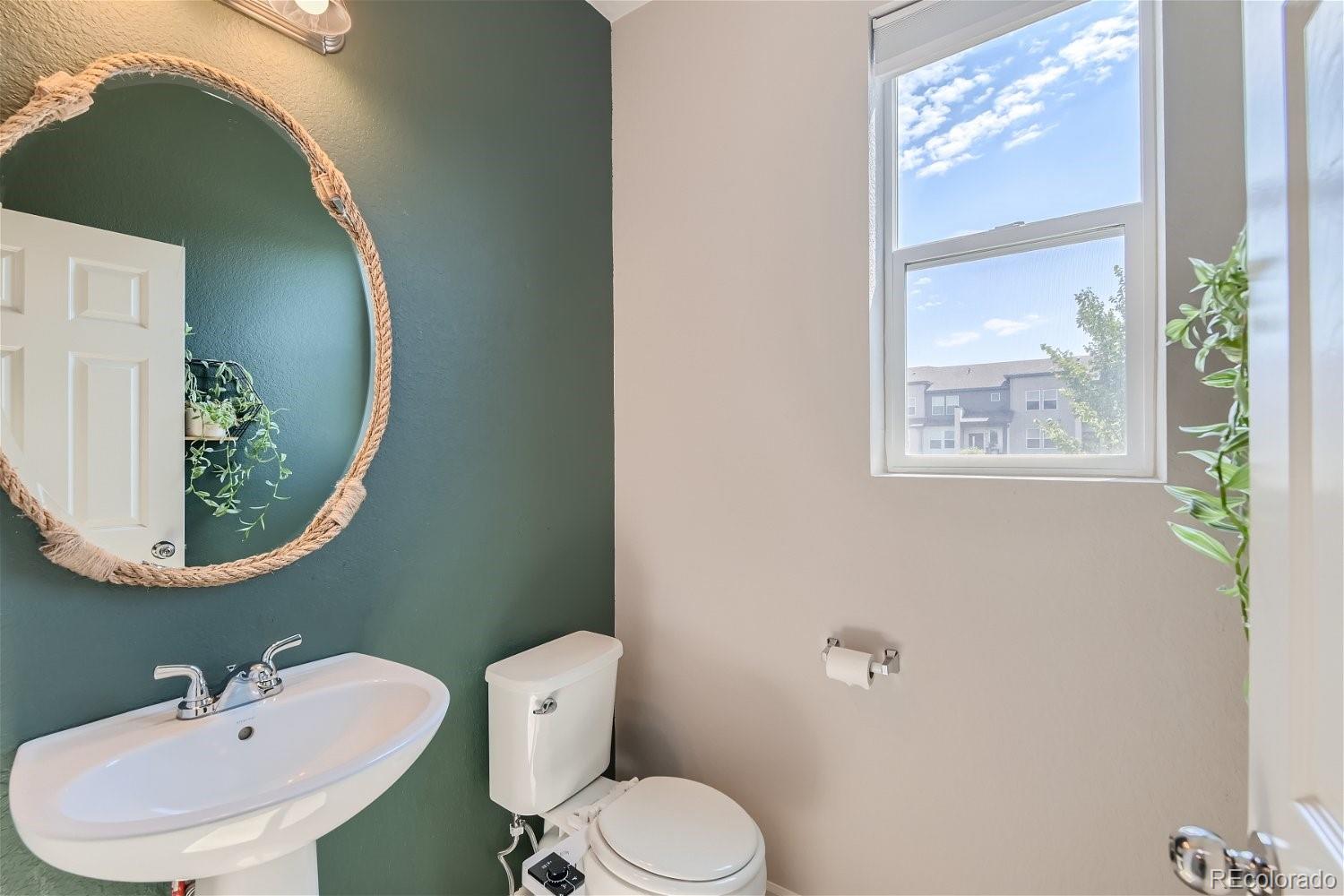 MLS Image #12 for 15983 e warner drive,denver, Colorado