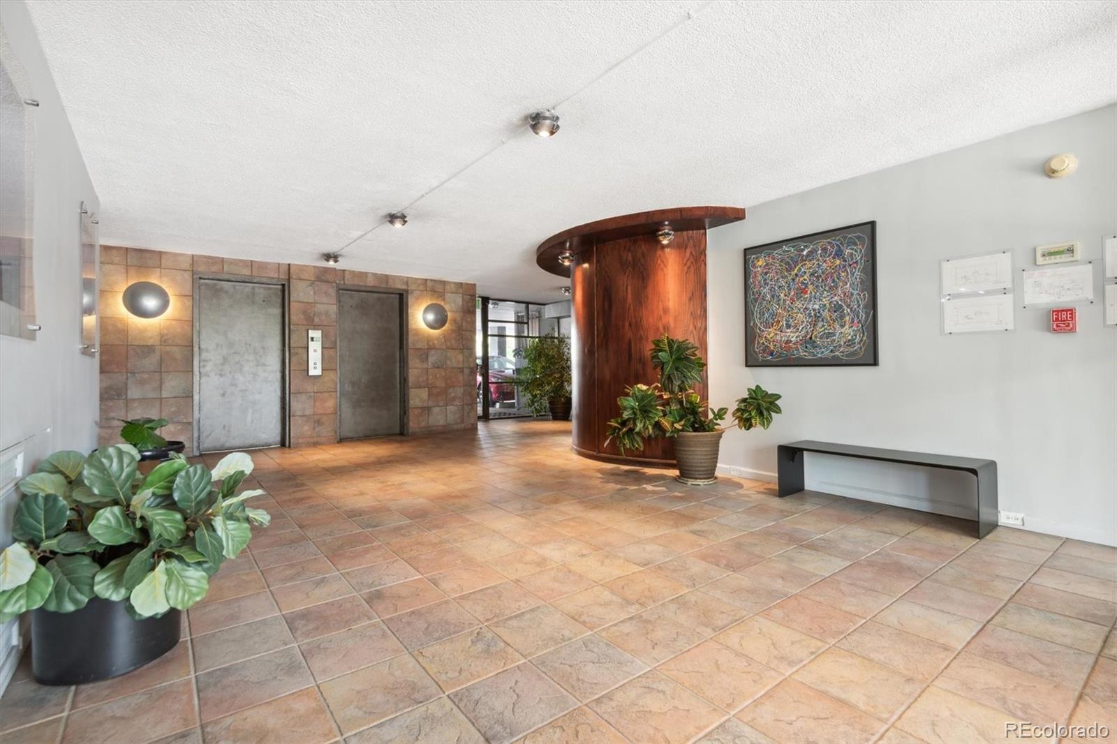 MLS Image #23 for 909 n logan street,denver, Colorado