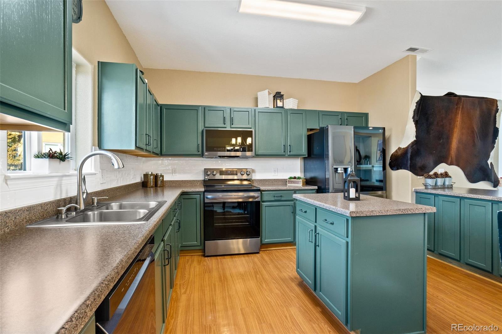 MLS Image #9 for 4871  kerry lynn view,colorado springs, Colorado