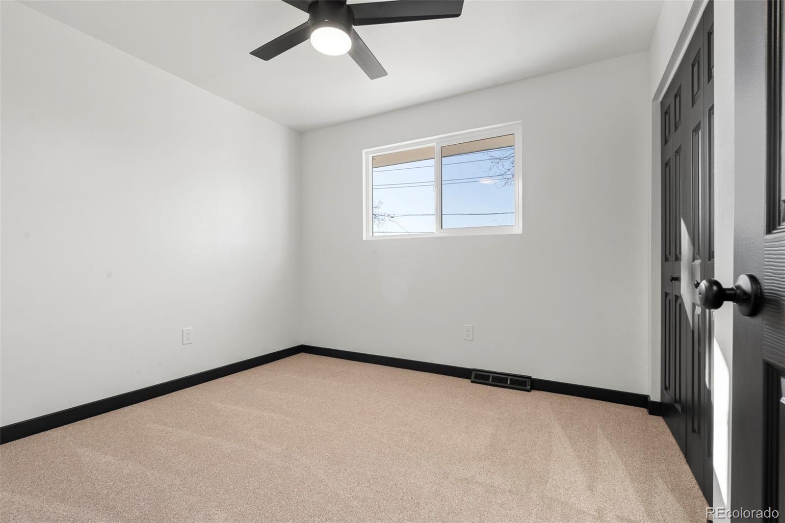 MLS Image #23 for 355 s monaco parkway,denver, Colorado