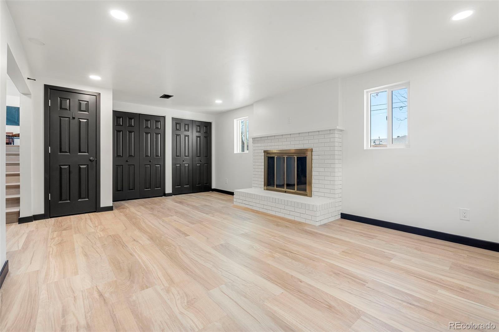 MLS Image #29 for 355 s monaco parkway,denver, Colorado