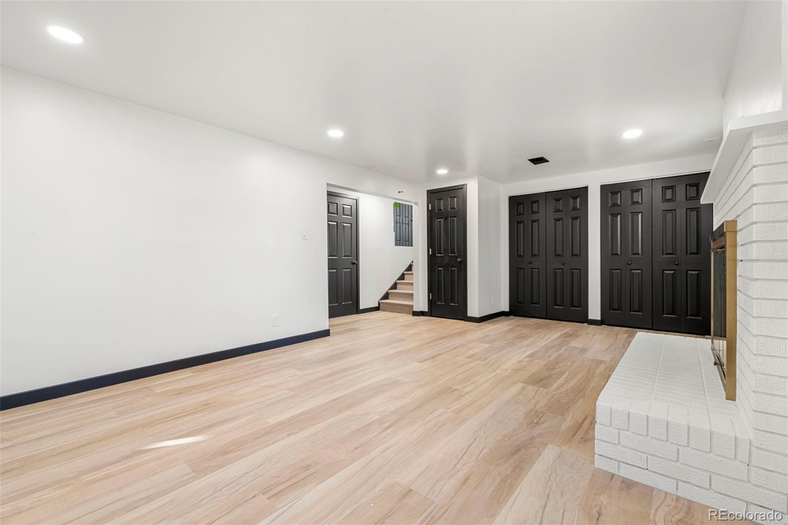 MLS Image #30 for 355 s monaco parkway,denver, Colorado