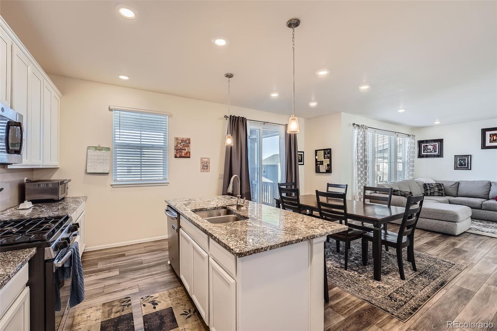 MLS Image #9 for 26285 e canal place,aurora, Colorado