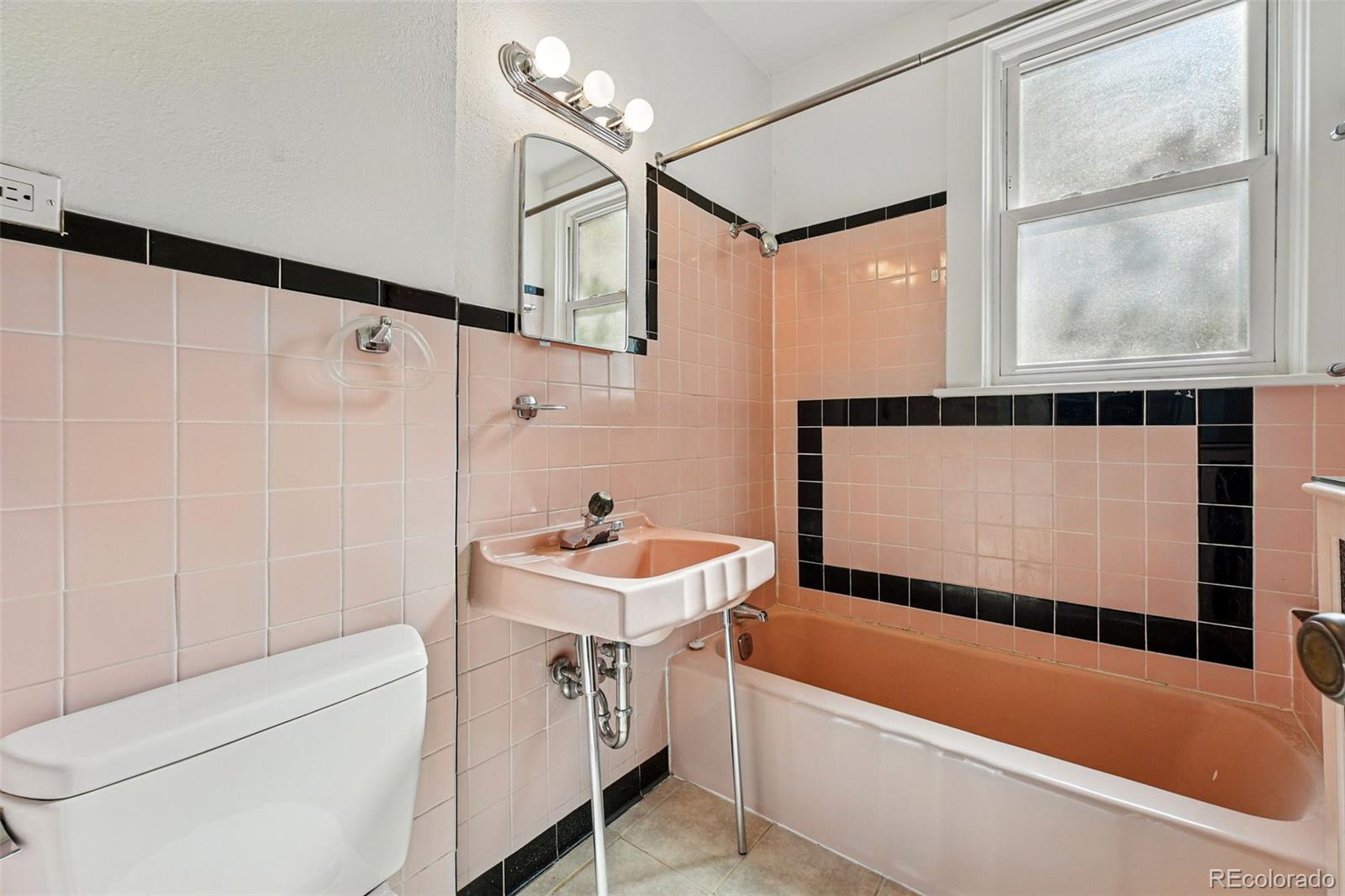 MLS Image #22 for 810  adams street,denver, Colorado