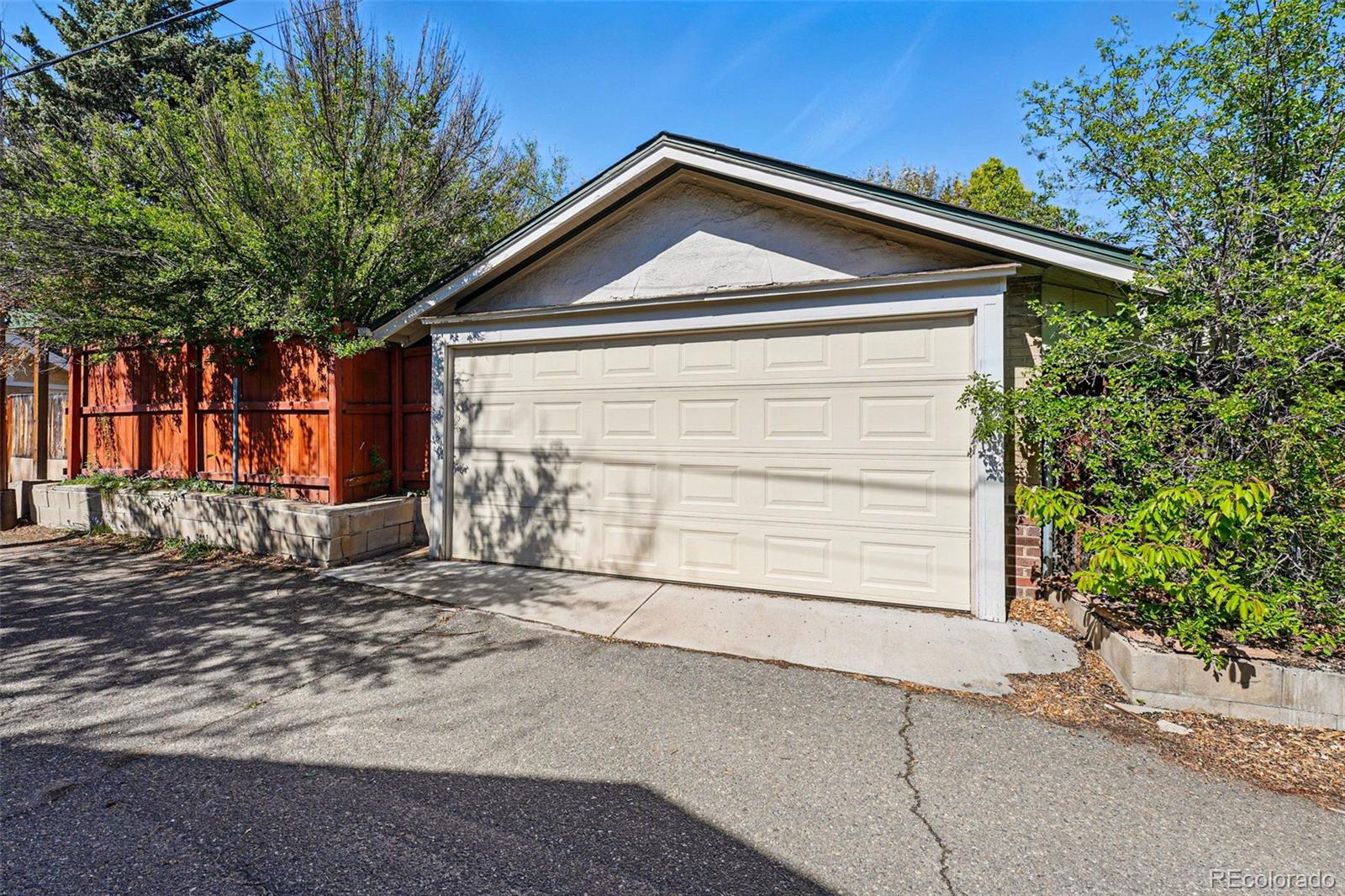 MLS Image #33 for 810  adams street,denver, Colorado