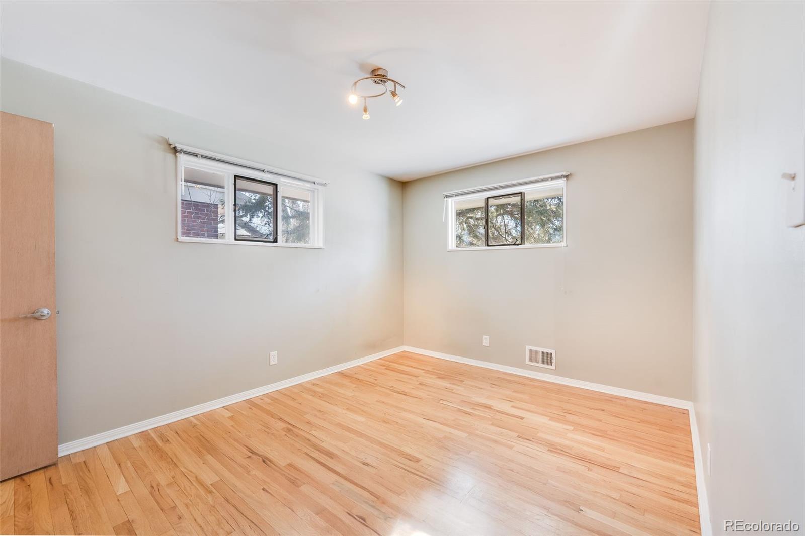 MLS Image #12 for 5610 e amherst avenue,denver, Colorado