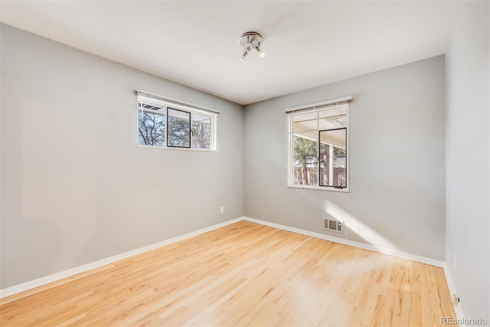 MLS Image #15 for 5610 e amherst avenue,denver, Colorado