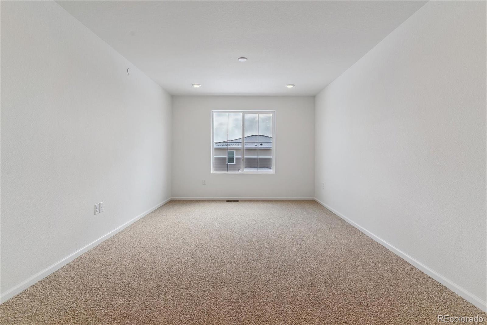 MLS Image #13 for 9153  truckee court,commerce city, Colorado