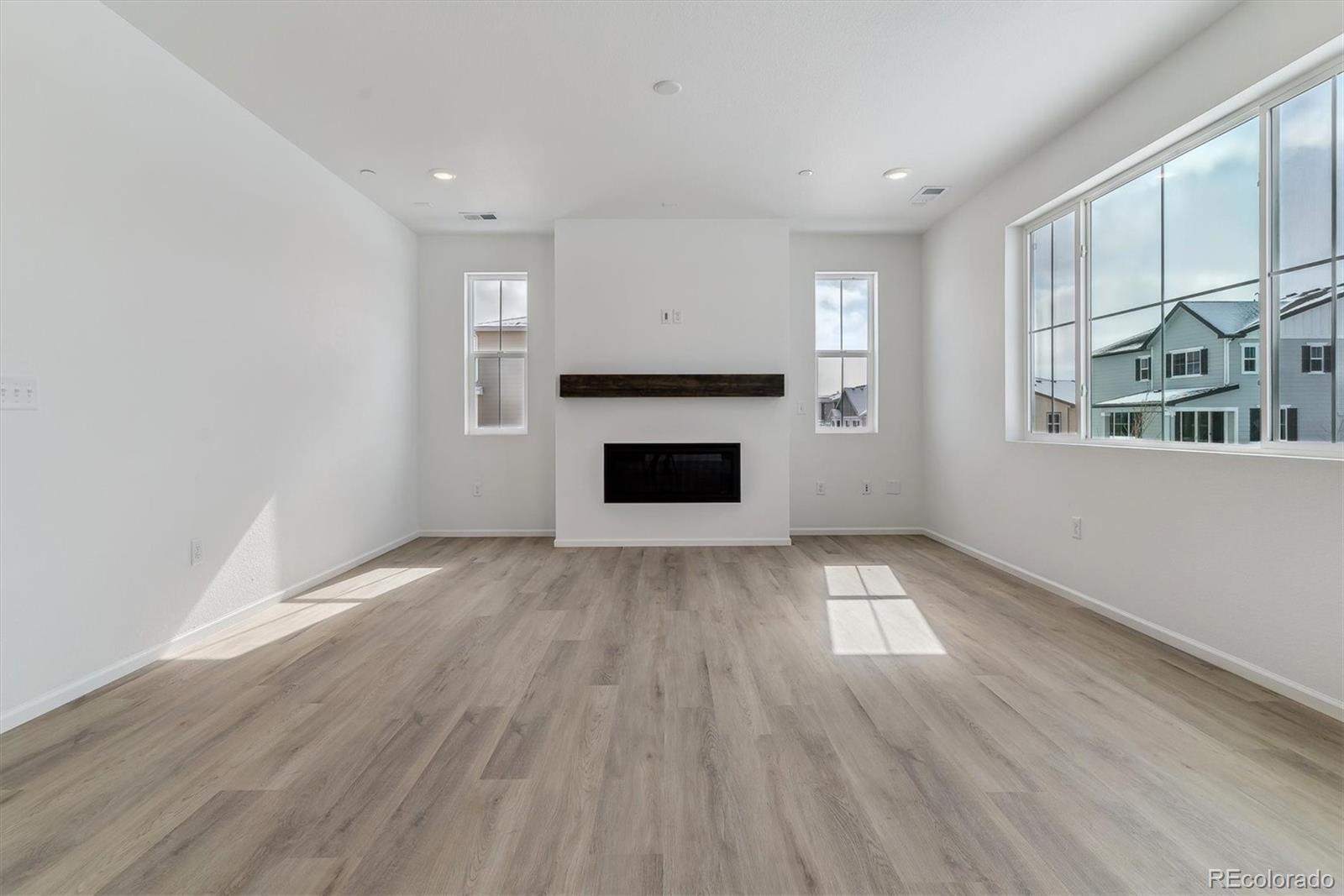 MLS Image #6 for 9153  truckee court,commerce city, Colorado