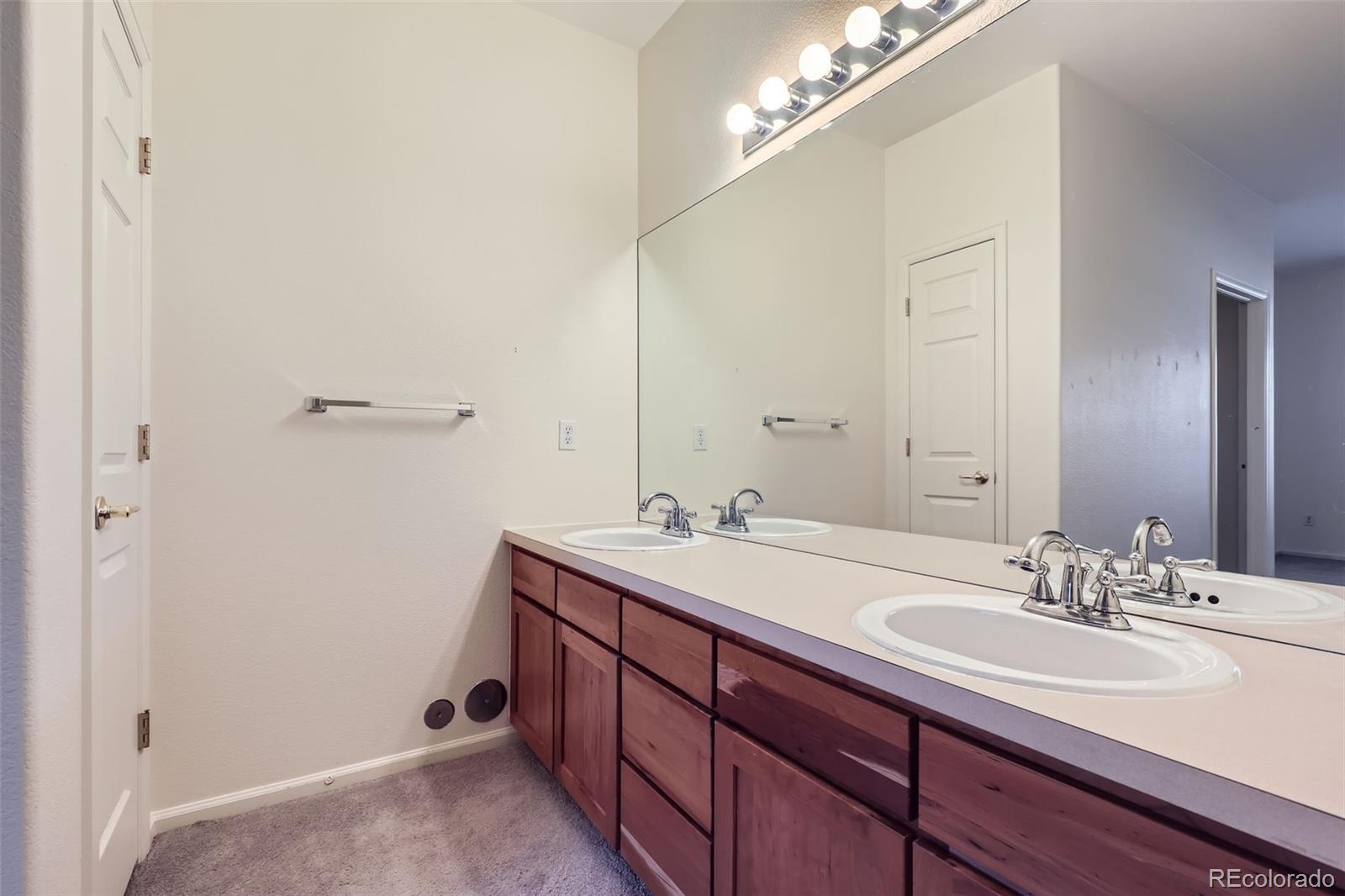 MLS Image #13 for 8200 e 8th avenue 2102,denver, Colorado