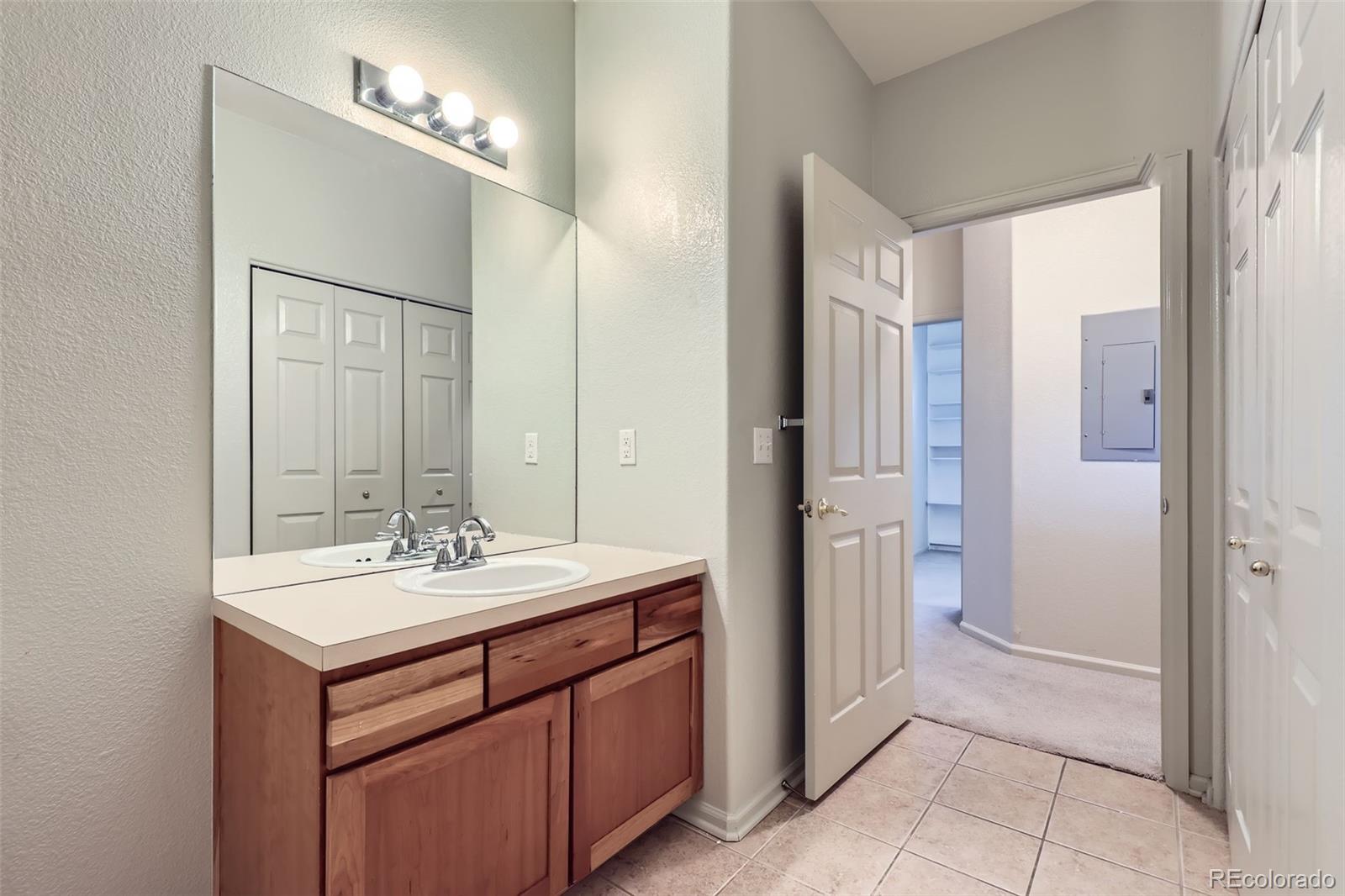 MLS Image #18 for 8200 e 8th avenue 2102,denver, Colorado