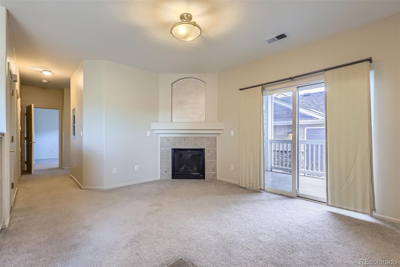 MLS Image #3 for 8200 e 8th avenue 2102,denver, Colorado