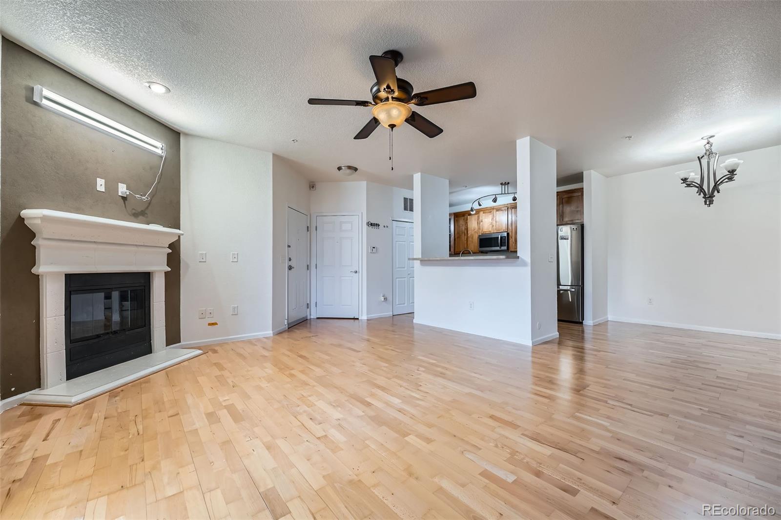 MLS Image #2 for 3875 s dayton street,aurora, Colorado