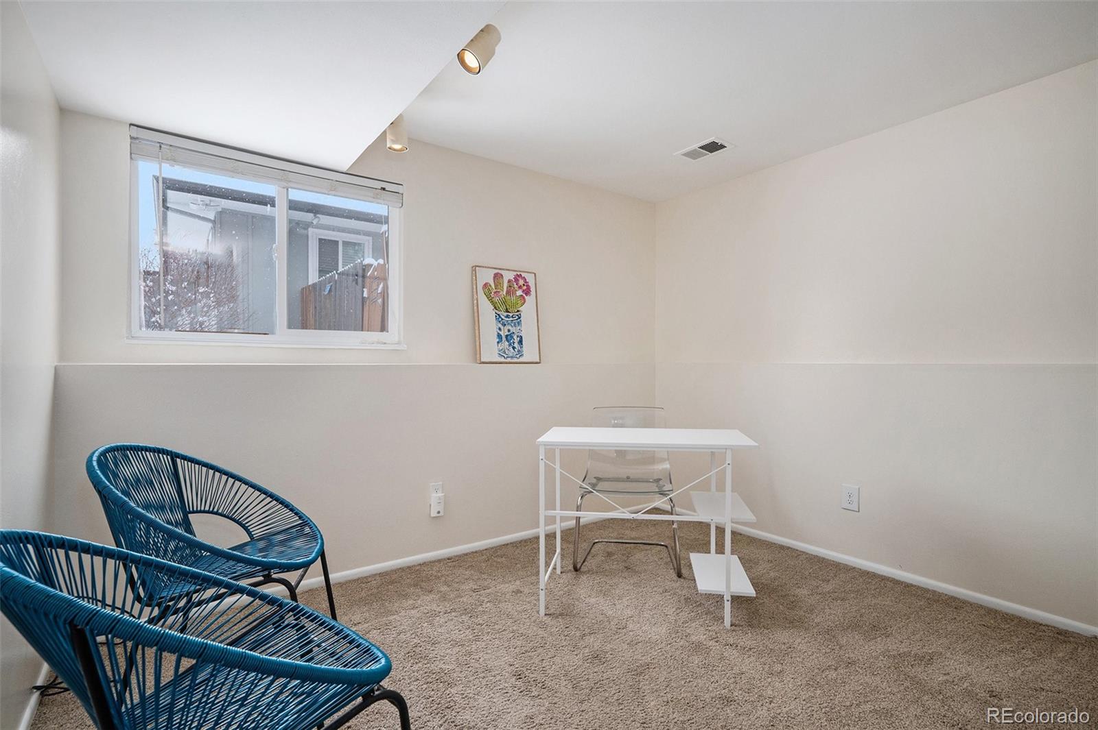 MLS Image #17 for 3048 s akron court,denver, Colorado