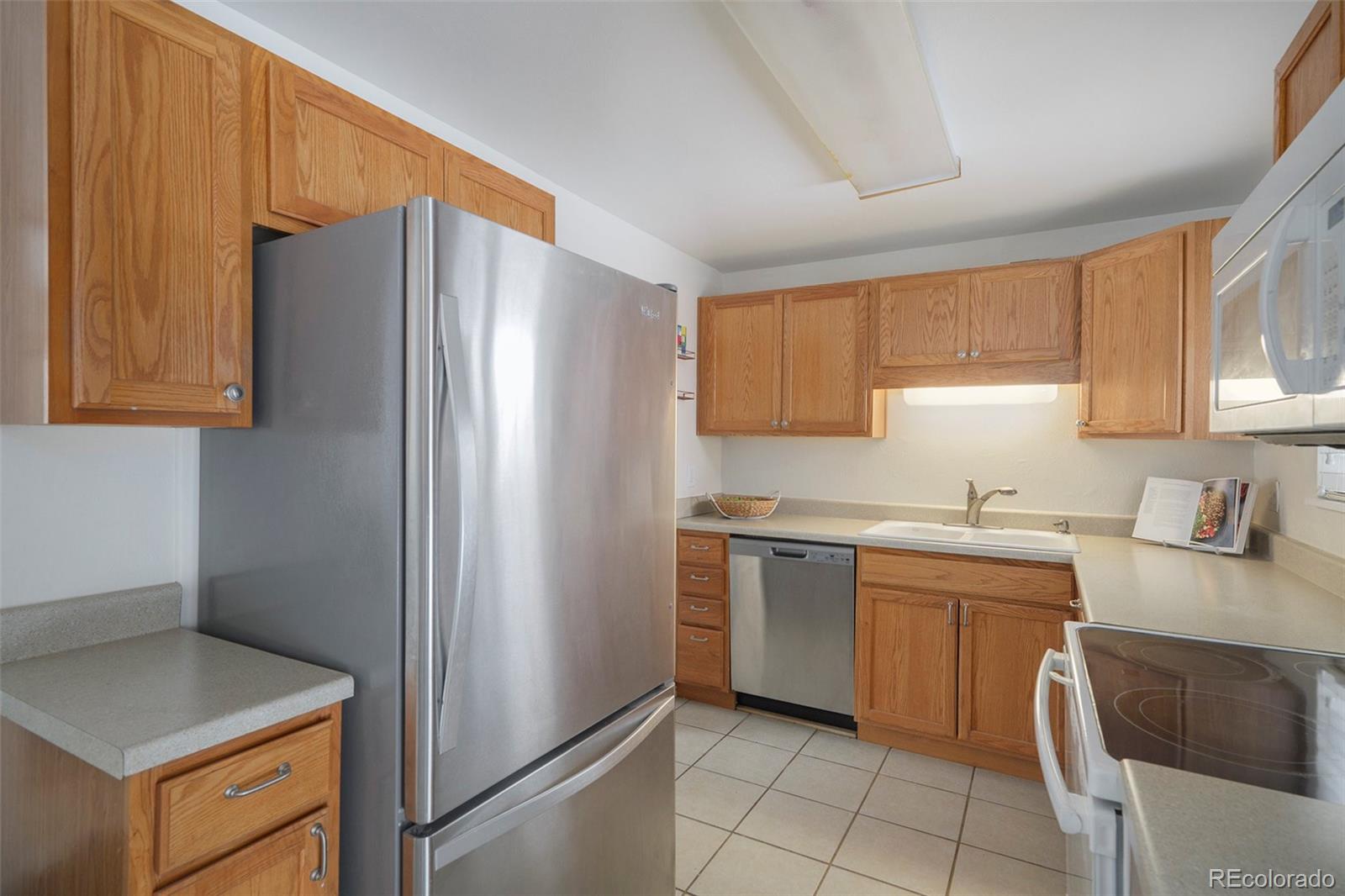 MLS Image #9 for 3048 s akron court,denver, Colorado