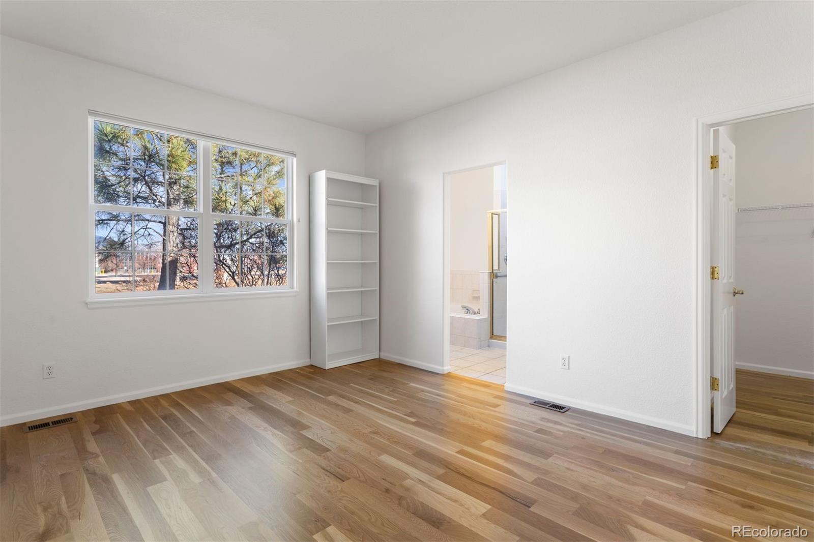 MLS Image #9 for 7944 e lowry boulevard,denver, Colorado