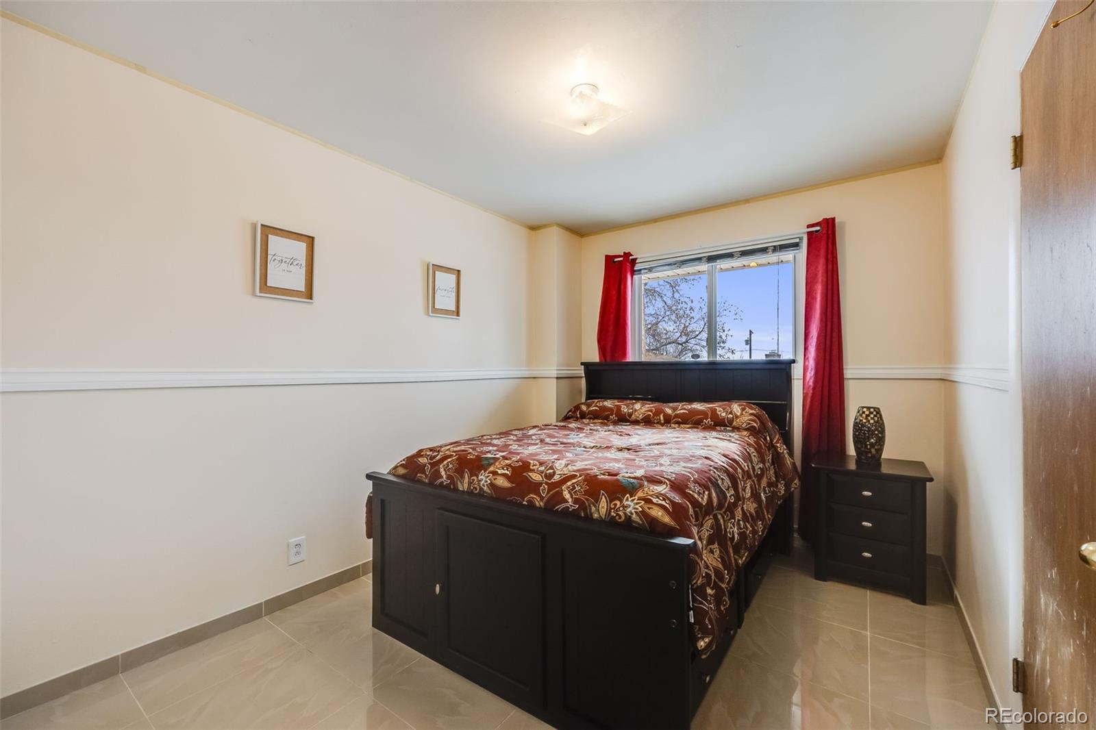 MLS Image #10 for 1441 e 84th place,denver, Colorado