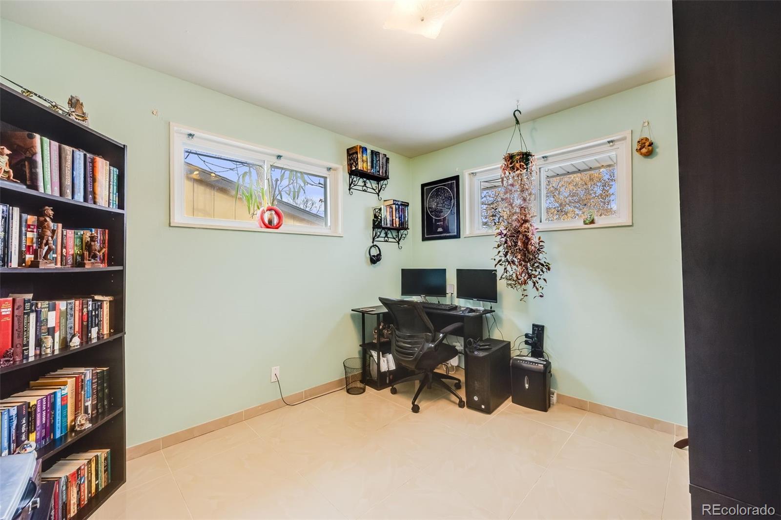 MLS Image #13 for 1441 e 84th place,denver, Colorado