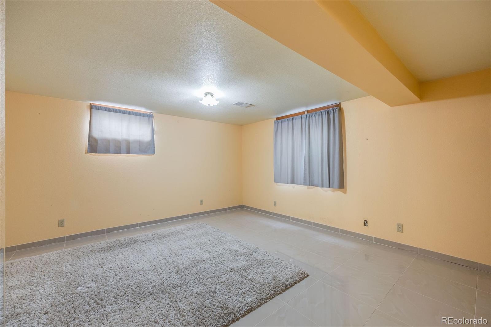 MLS Image #32 for 1441 e 84th place,denver, Colorado