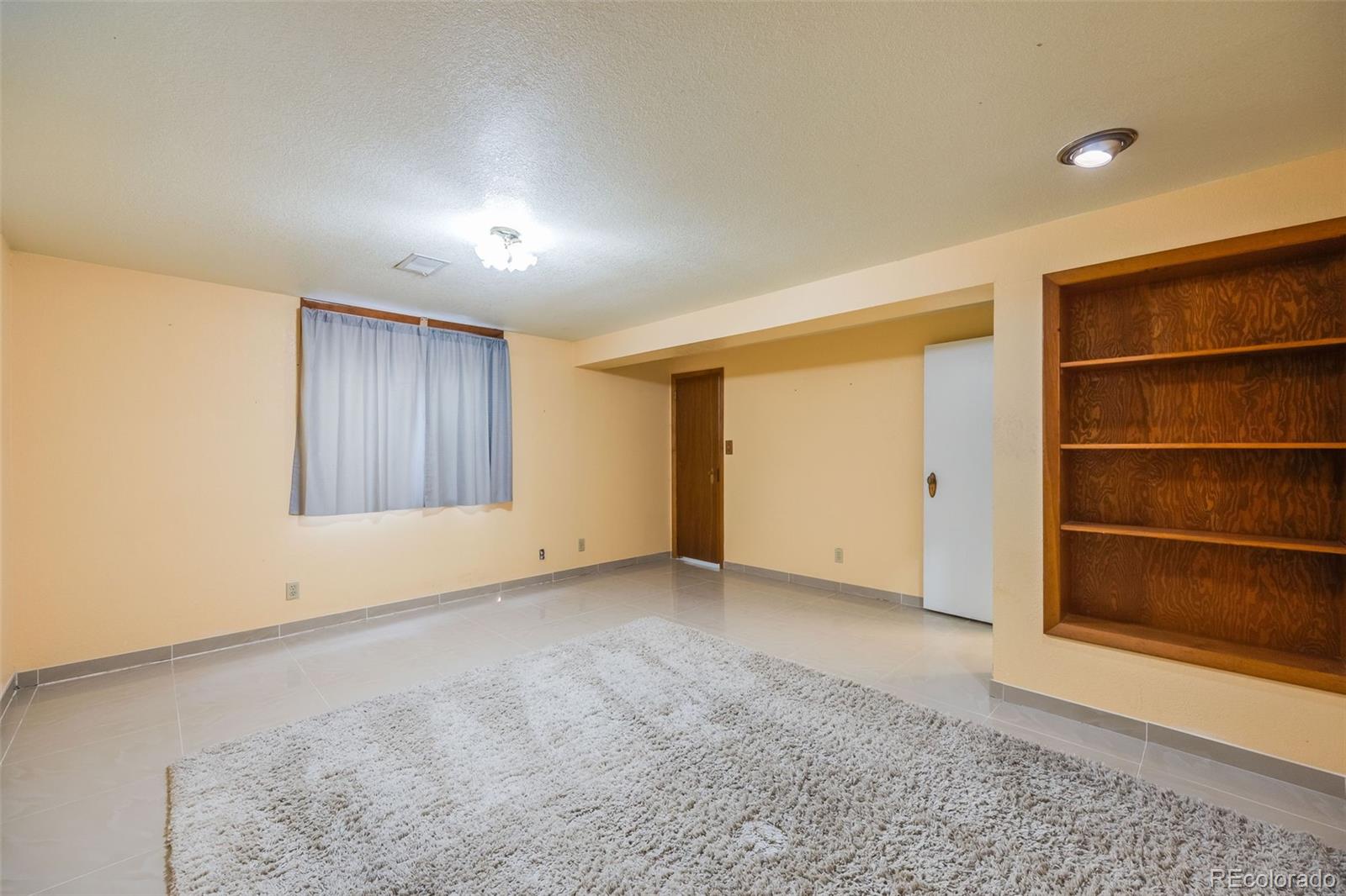 MLS Image #33 for 1441 e 84th place,denver, Colorado