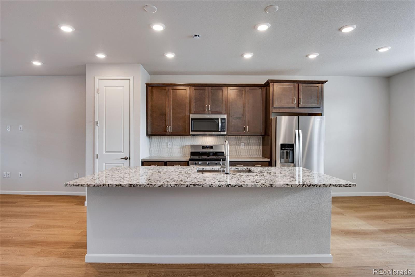 MLS Image #14 for 16748 w 93rd place,arvada, Colorado