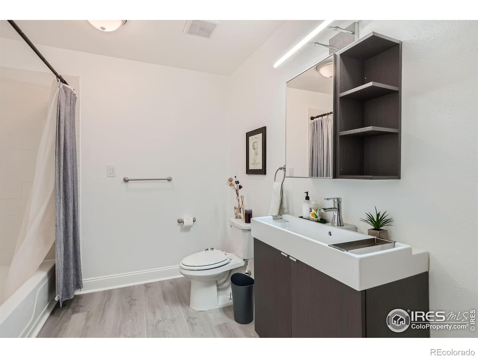 MLS Image #5 for 7645 e quincy avenue 306,denver, Colorado