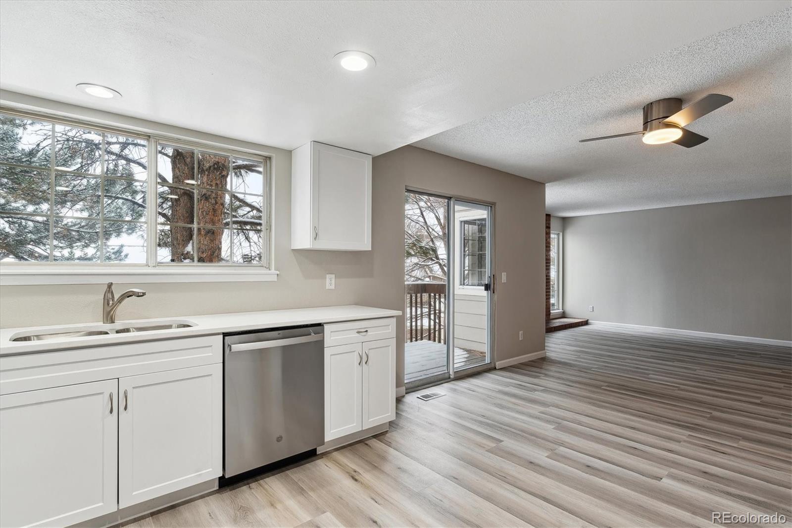 MLS Image #14 for 1470 s quebec way,denver, Colorado