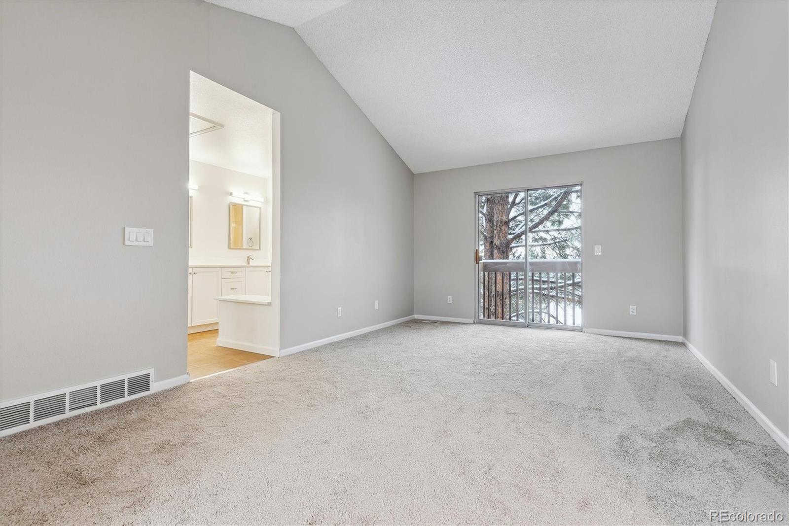 MLS Image #17 for 1470 s quebec way,denver, Colorado