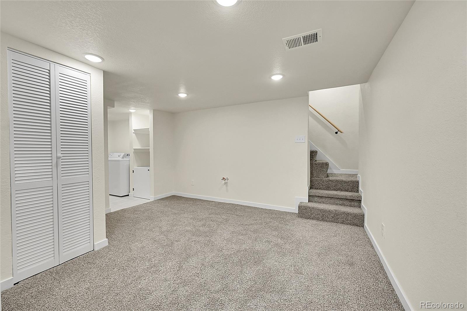 MLS Image #15 for 141 s knox court,denver, Colorado