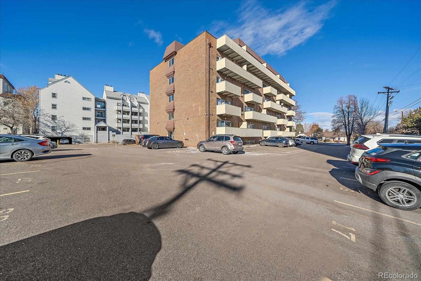 MLS Image #14 for 4110  hale parkway,denver, Colorado