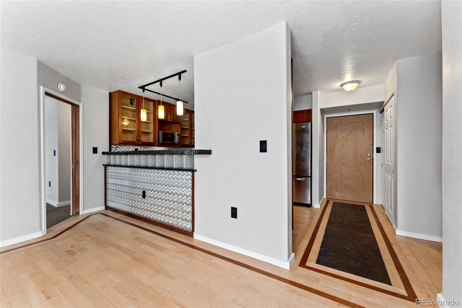 MLS Image #2 for 601 w 11th avenue,denver, Colorado