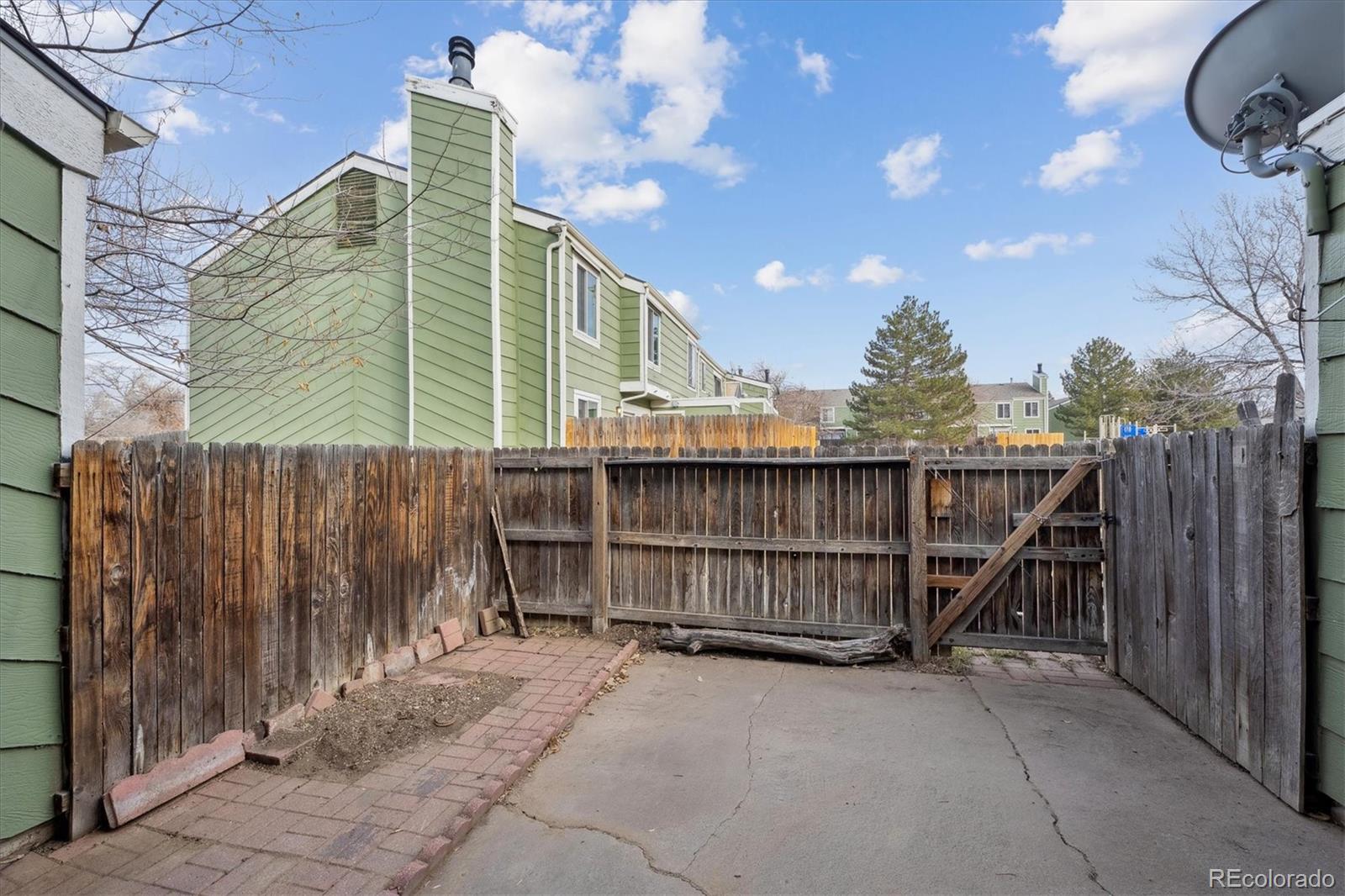 MLS Image #16 for 906 s peoria street,aurora, Colorado