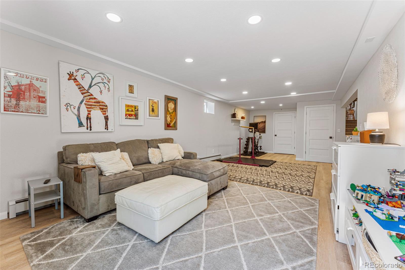 MLS Image #37 for 3951 s narcissus way,denver, Colorado