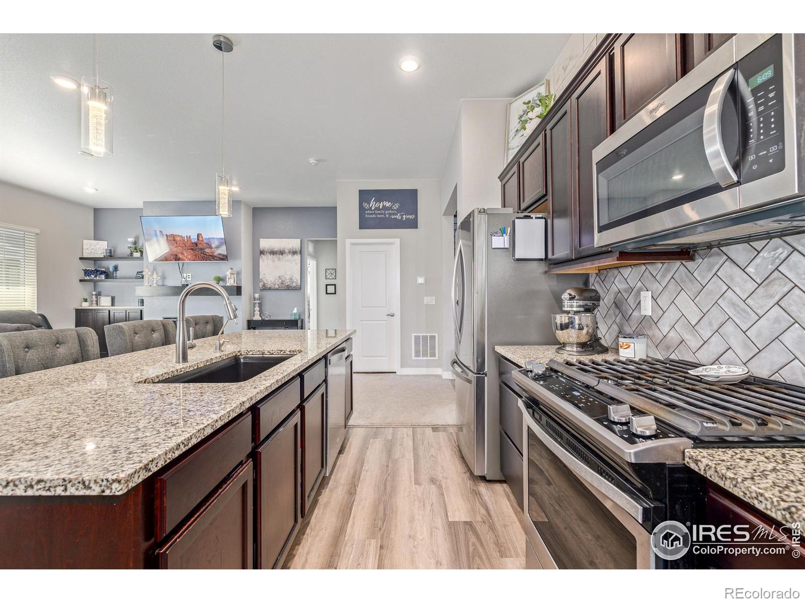 MLS Image #7 for 817  wind river court,brighton, Colorado