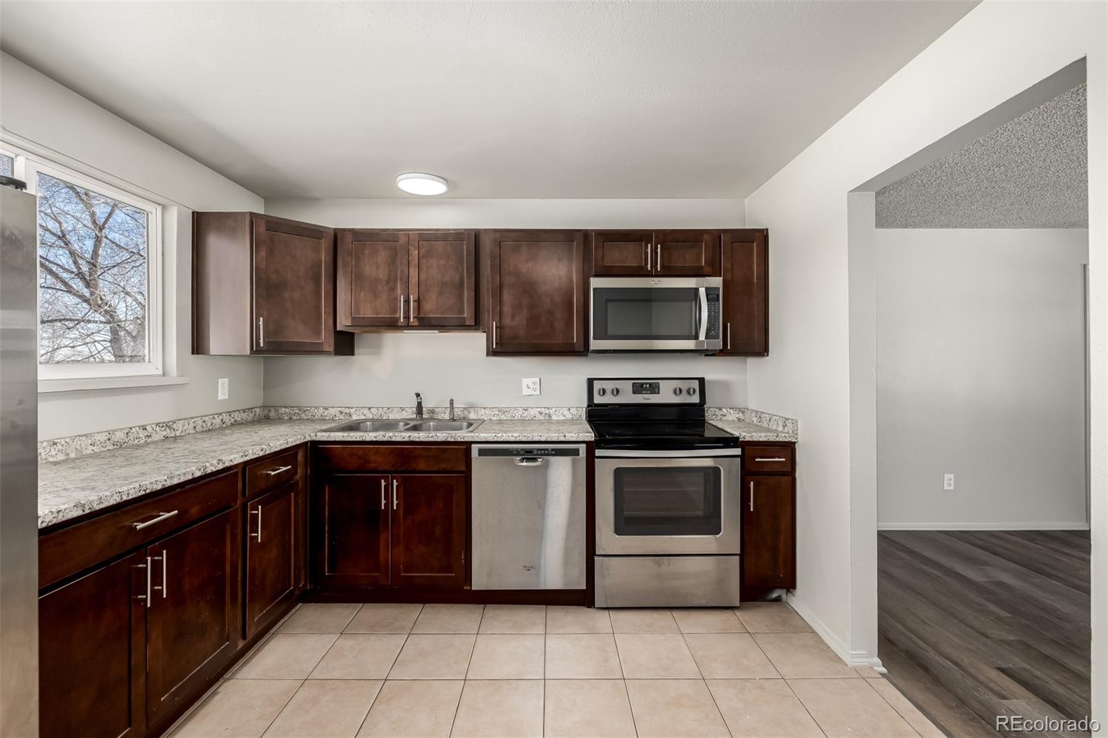 MLS Image #10 for 1502 s queen street,denver, Colorado