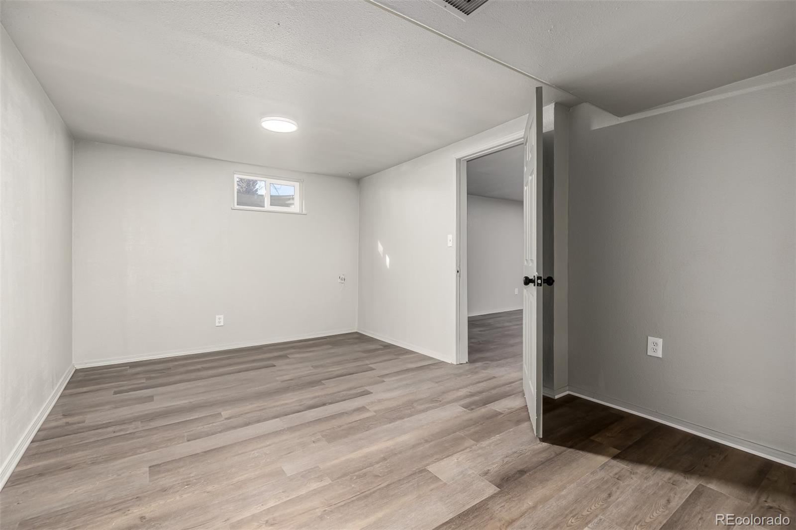 MLS Image #27 for 1502 s queen street,denver, Colorado