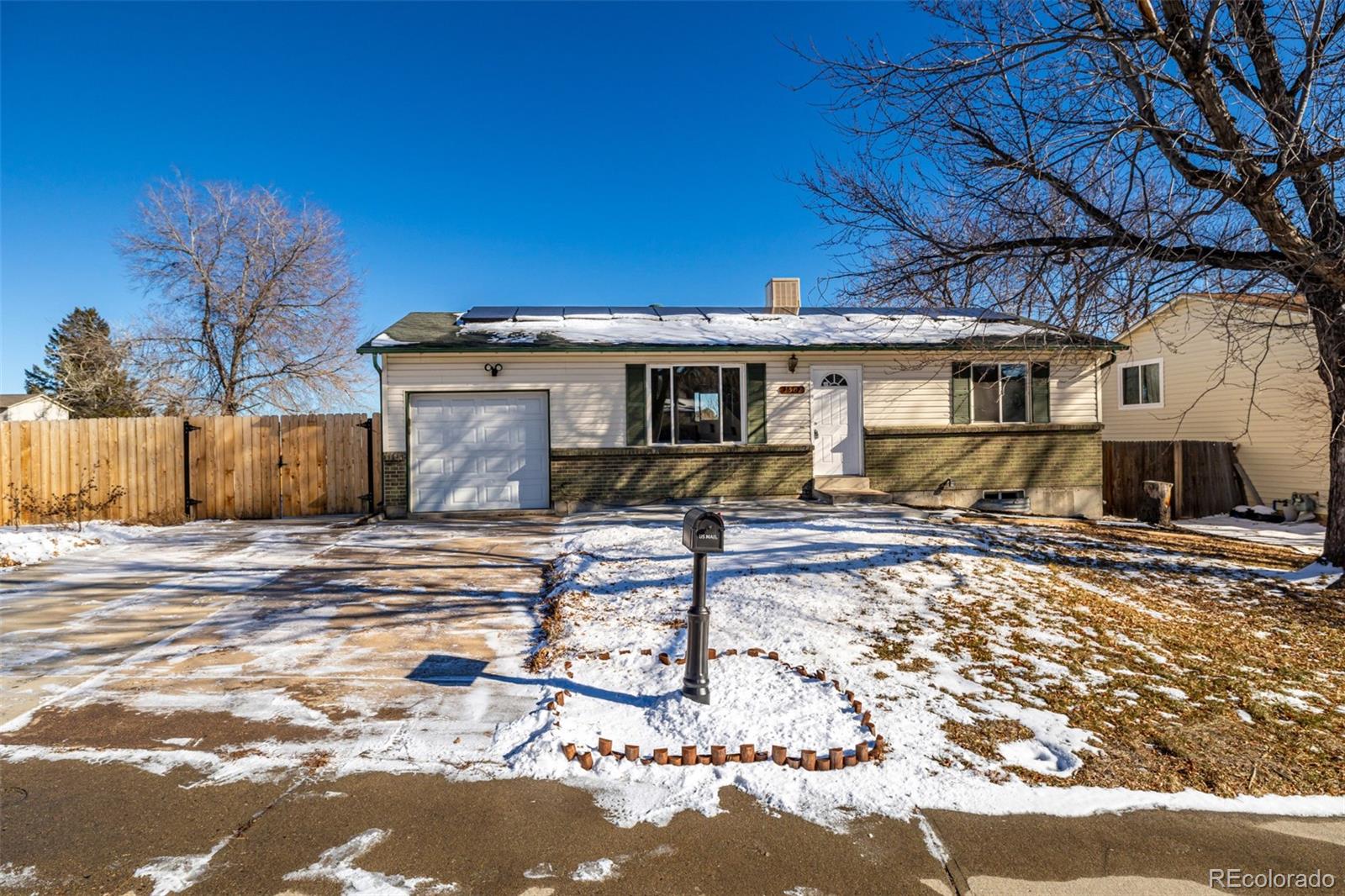 MLS Image #3 for 1502 s queen street,denver, Colorado