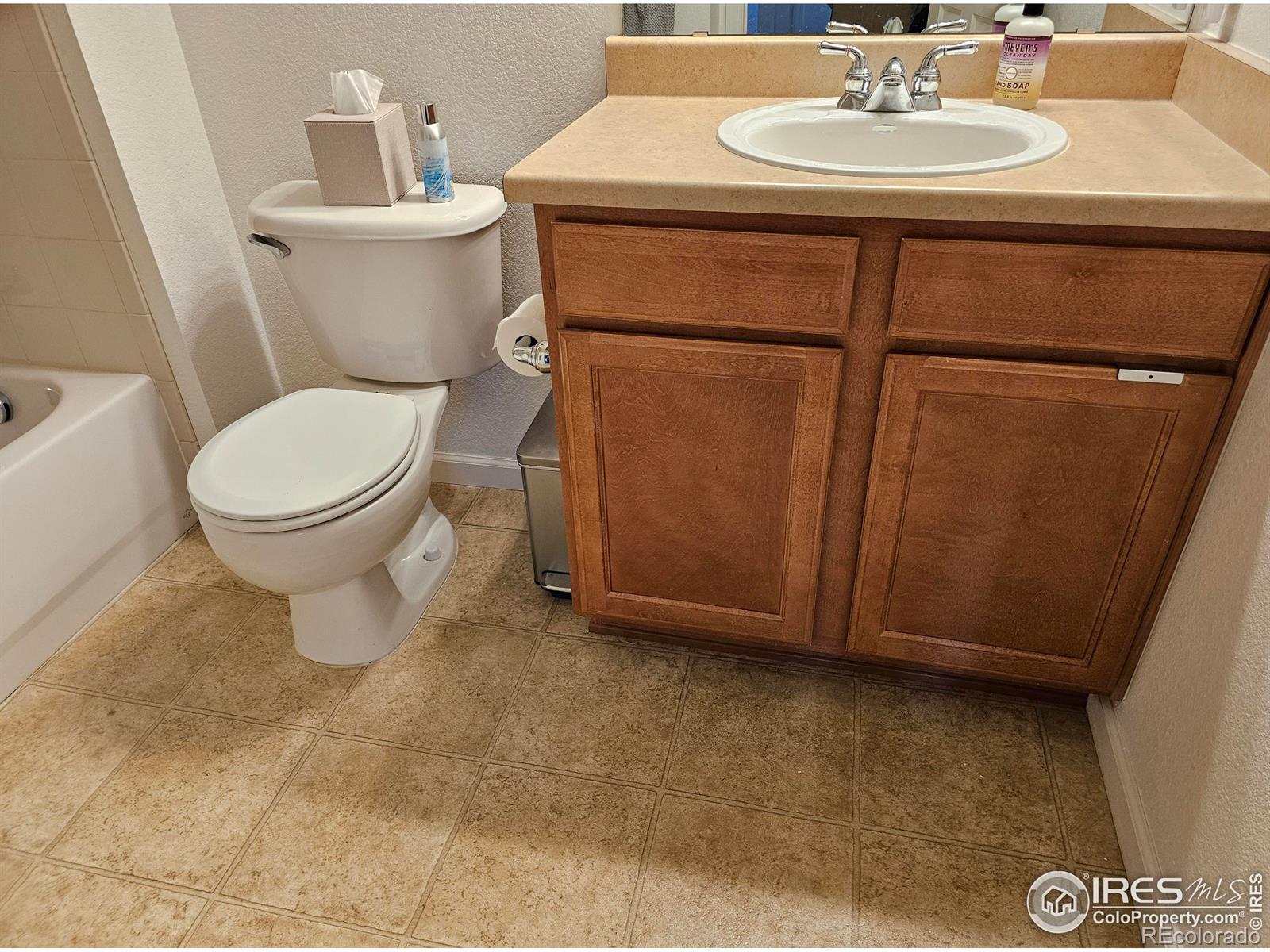 MLS Image #27 for 14167  sun blaze loop,broomfield, Colorado