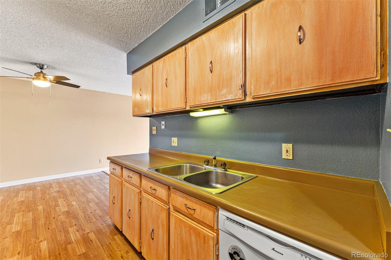 MLS Image #10 for 7335 e quincy avenue,denver, Colorado